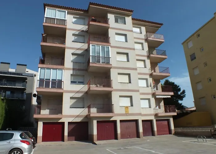 Apartamento Renovado Cerca De La Playa Con Terraza Para 4 Personas En Roses - Es-204-73